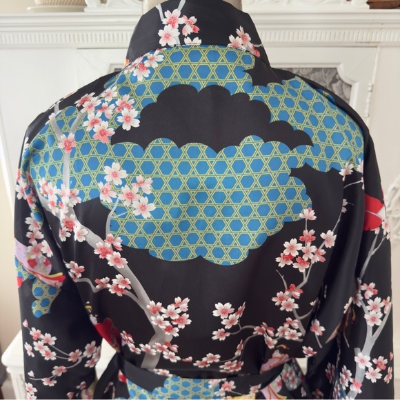 Ichiban Japanese Satin Kimono - Picture 12 of 15